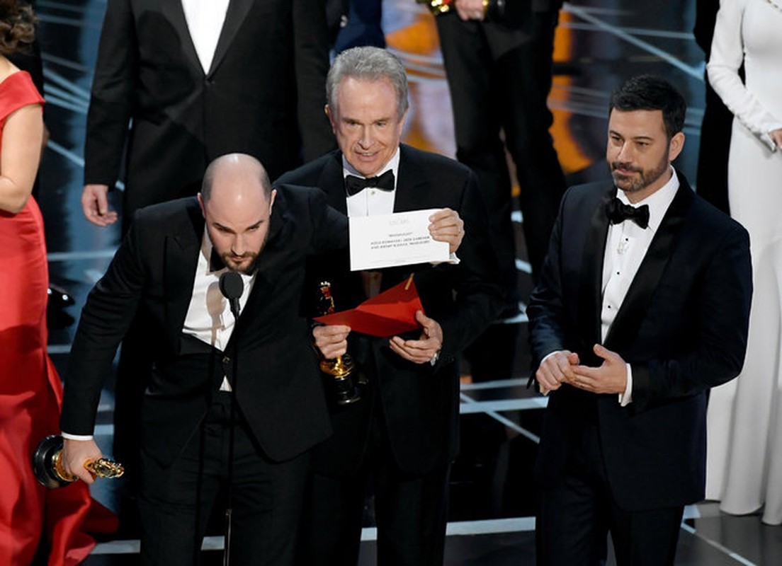 Sao Hollywood phan ung la khi La La Land bi xuong nham giai Oscar-Hinh-3